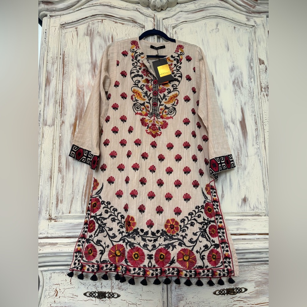 Khaadi Floral Embroidered Tunic🥰